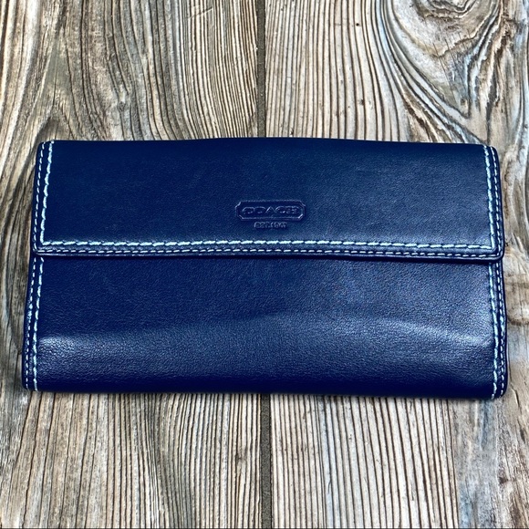 Womens Coach Wallet Solid Blue Leather Turn Lock - Picture 2 of 8